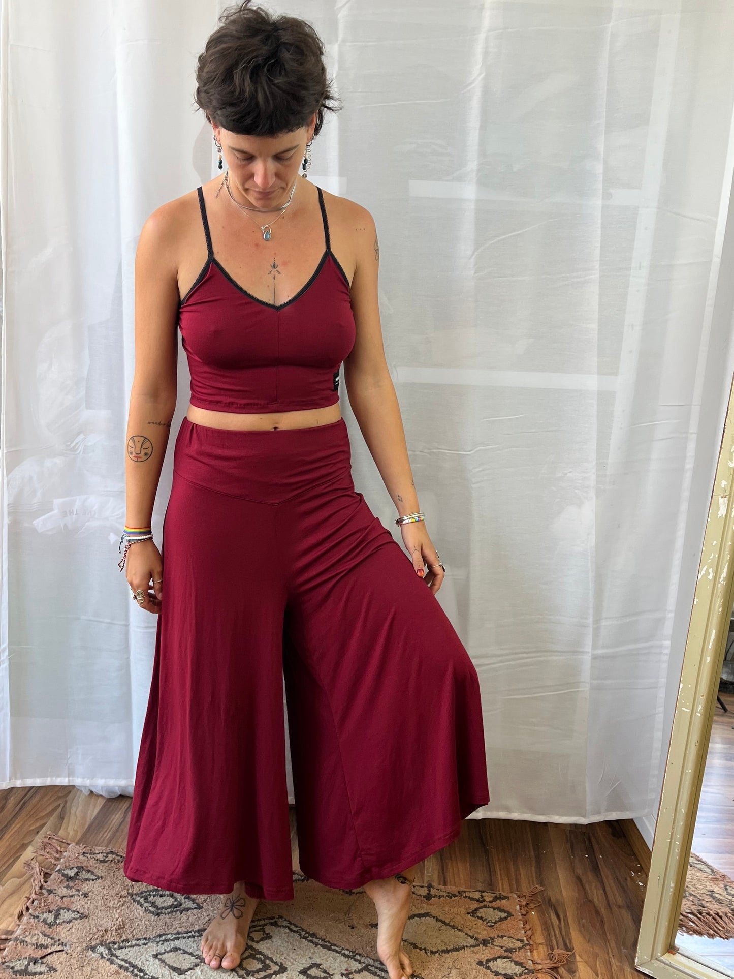 Pantalón flow vino