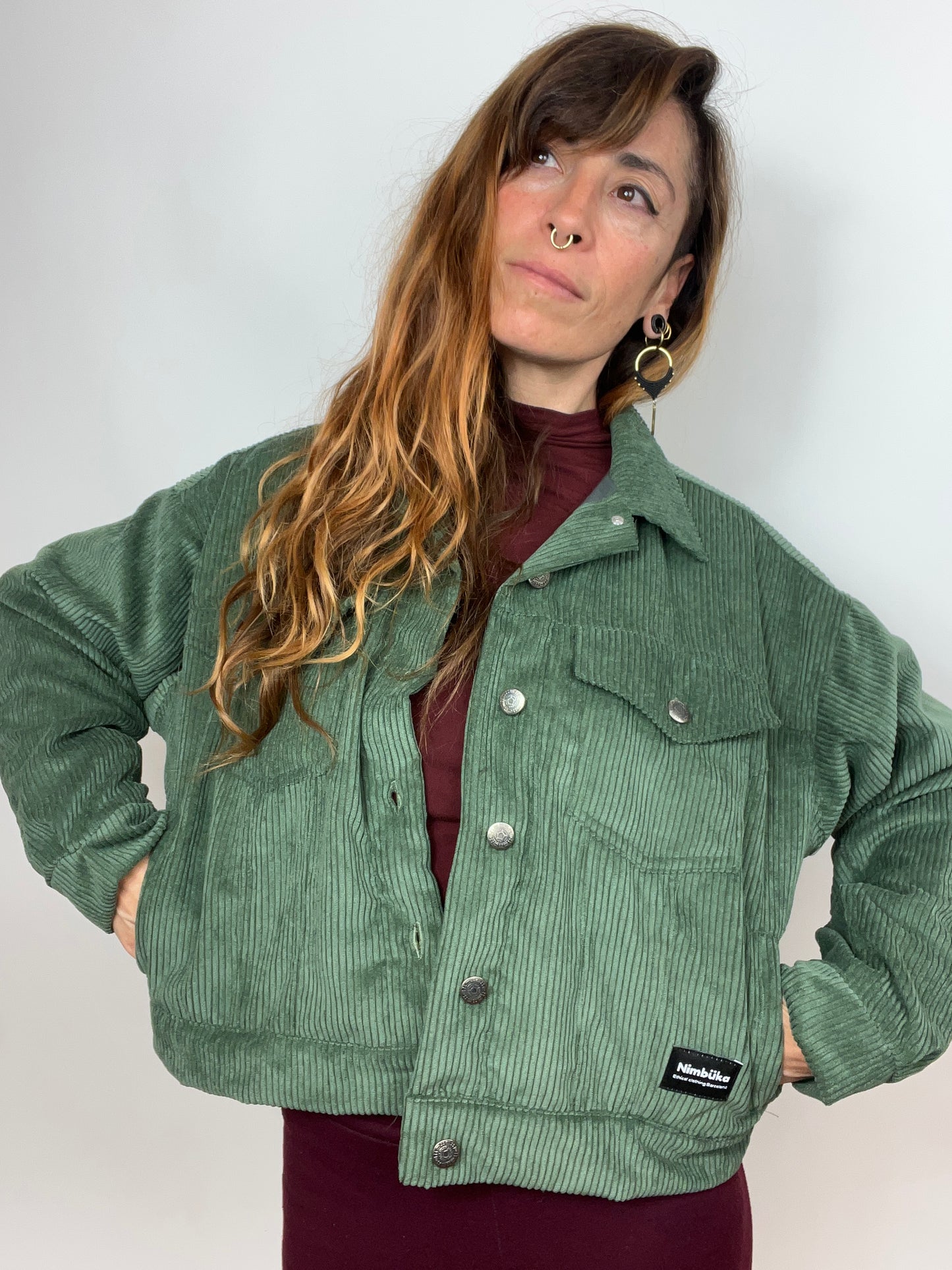 Chaqueta de pana caqui pequeño desperfecto