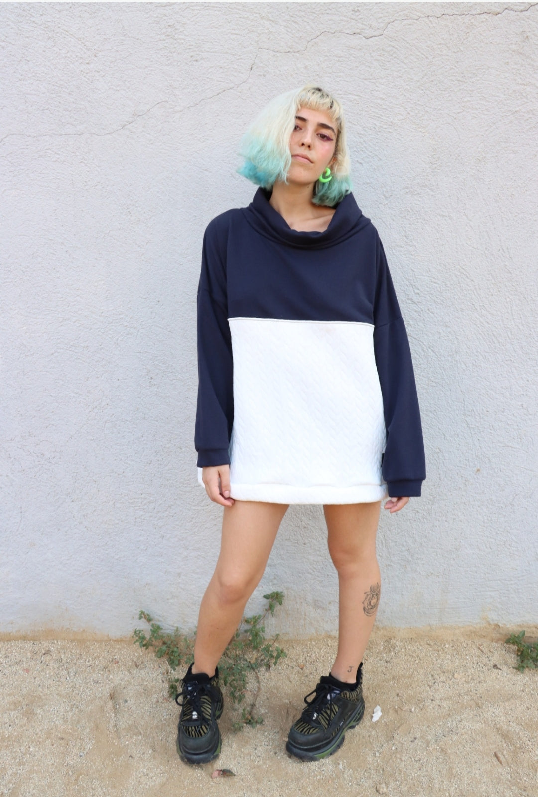 Sudadera Marino & White