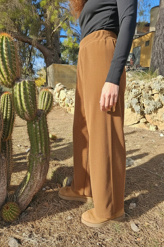 Pantalón de pana camel