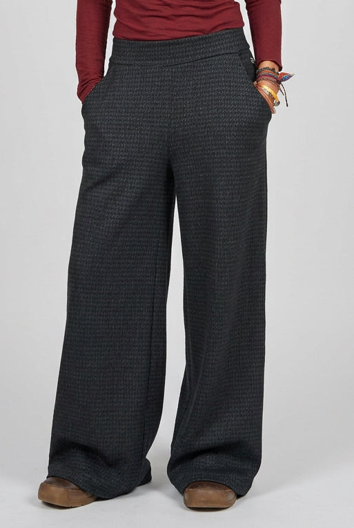 Free Pant · Retro