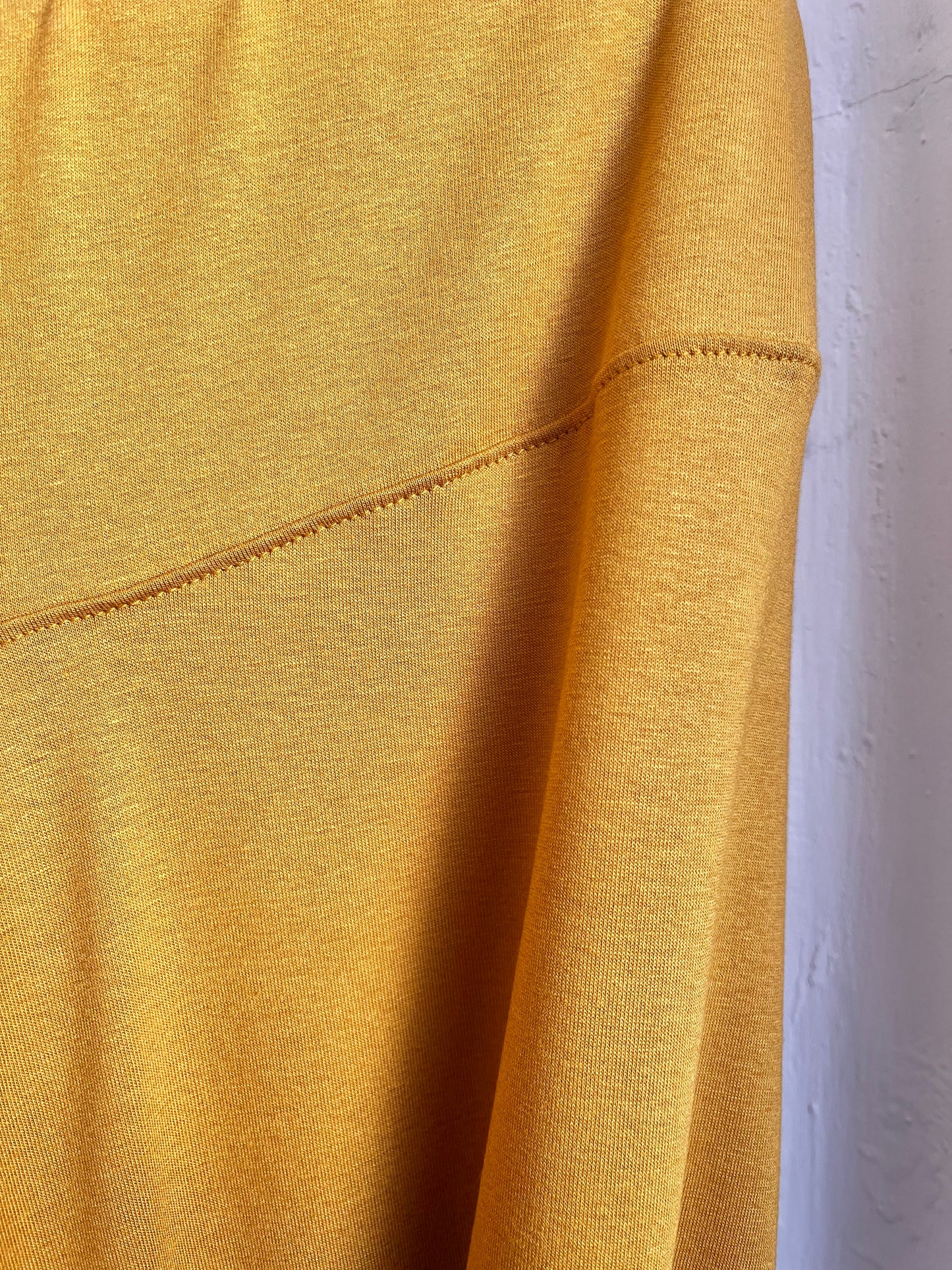 Pantalón flow Curry △