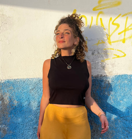 Camiseta cuello halter black