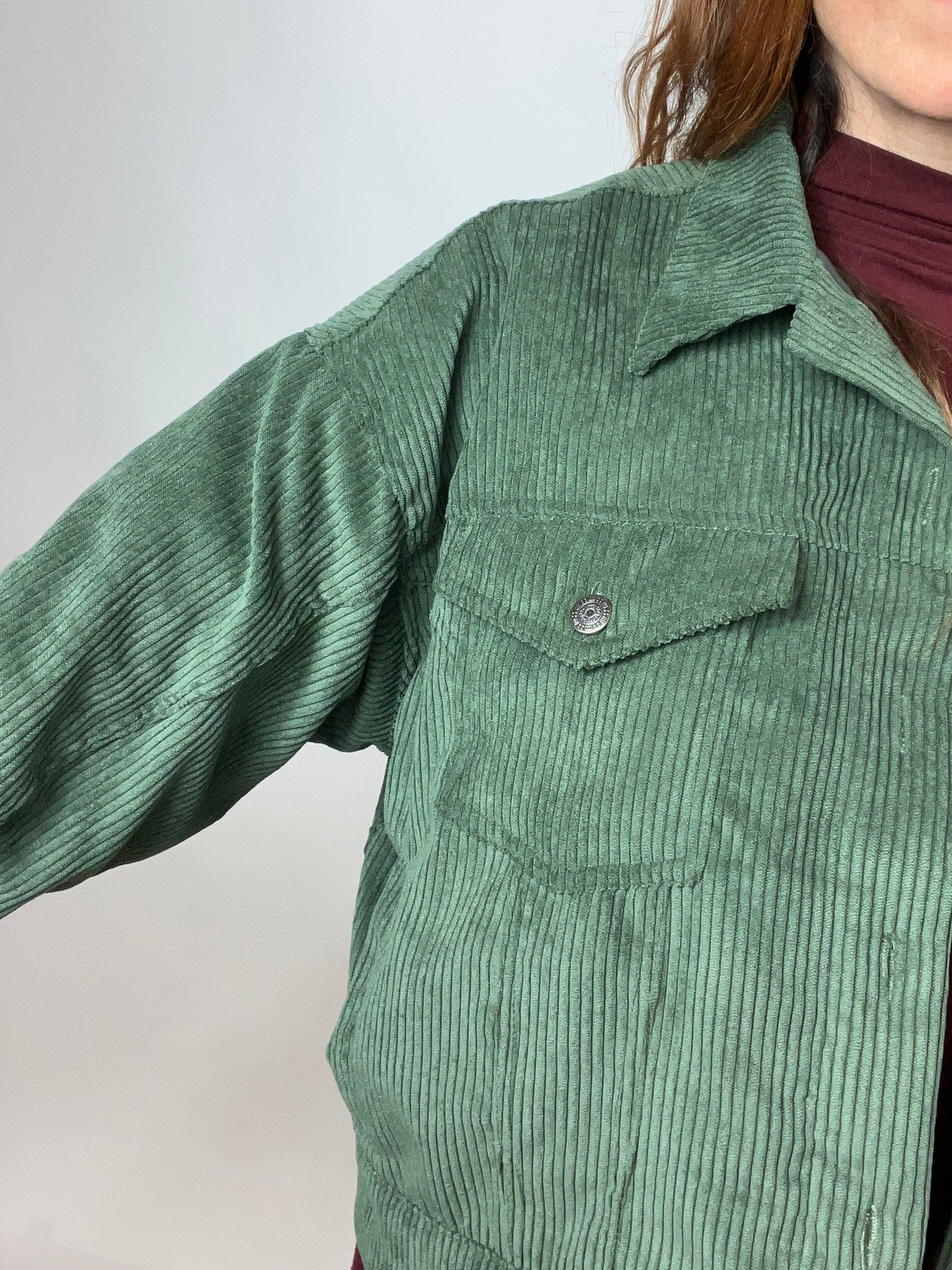 Chaqueta de pana caqui pequeño desperfecto