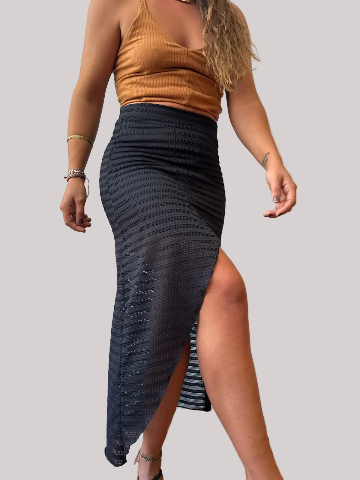 Falda diosa Negra calada