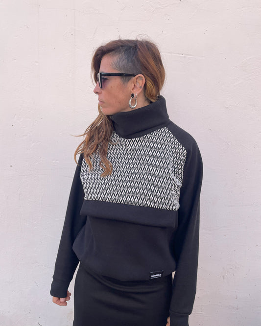 Sudadera bolsillo Geometric Black