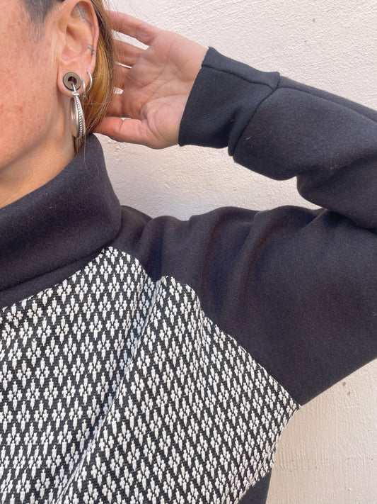 Sudadera bolsillo Geometric Black