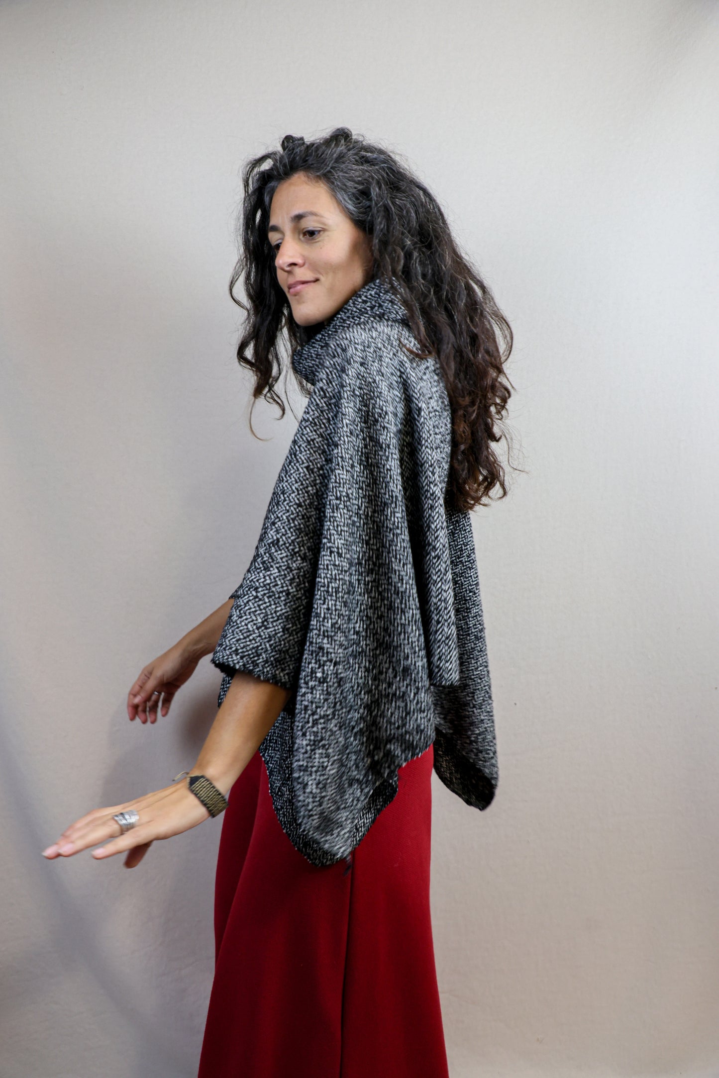 Poncho gris jaspeado